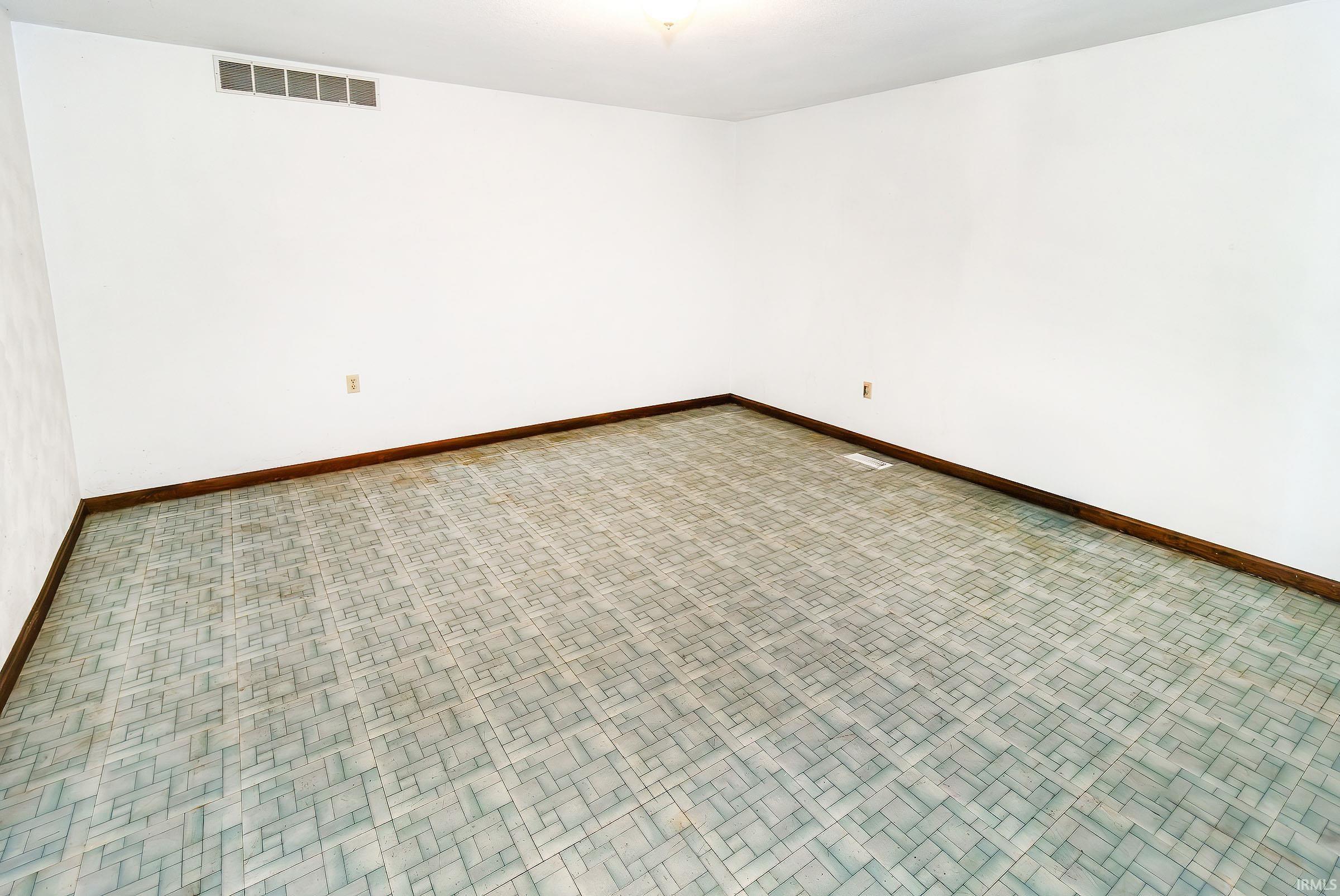 3333 Eby Road Boonville, IN 47601 - Photo 16 of 36