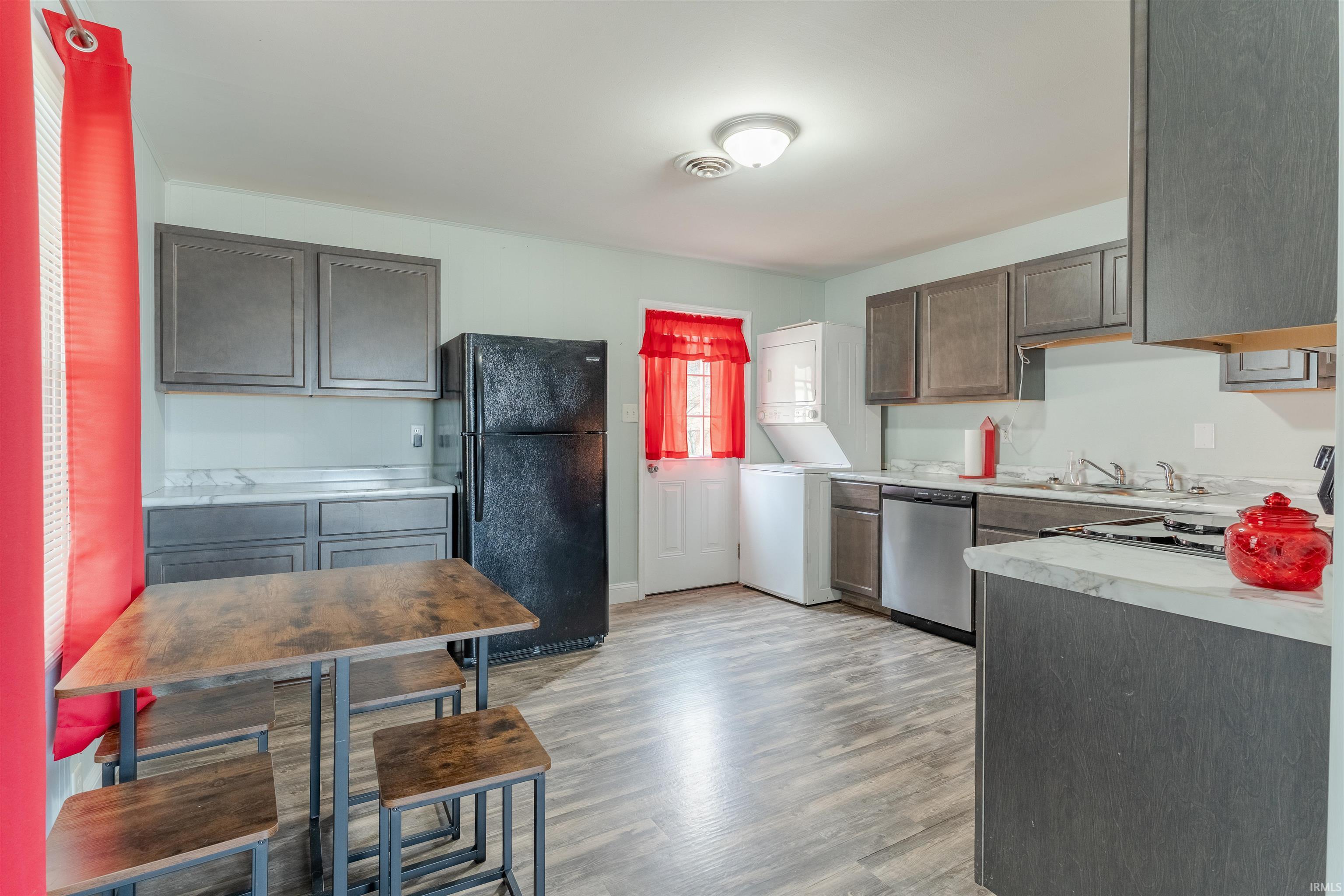 4213 Meadowridge Road Evansville, IN 47710 - Photo 9 of 32