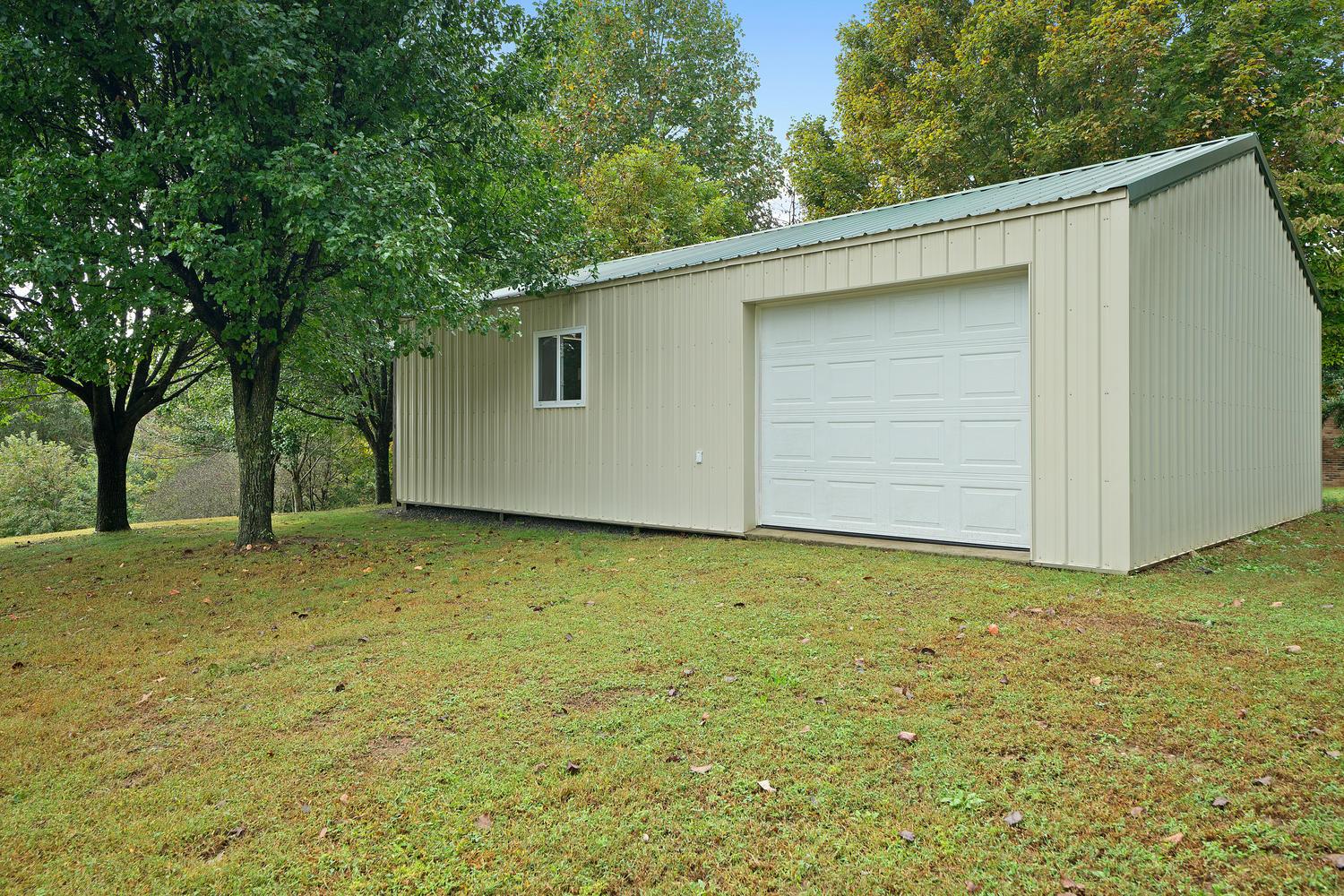 1668 Haynes Road Woodlawn, TN 37191 - Photo 21 of 27 Gallery Image 21