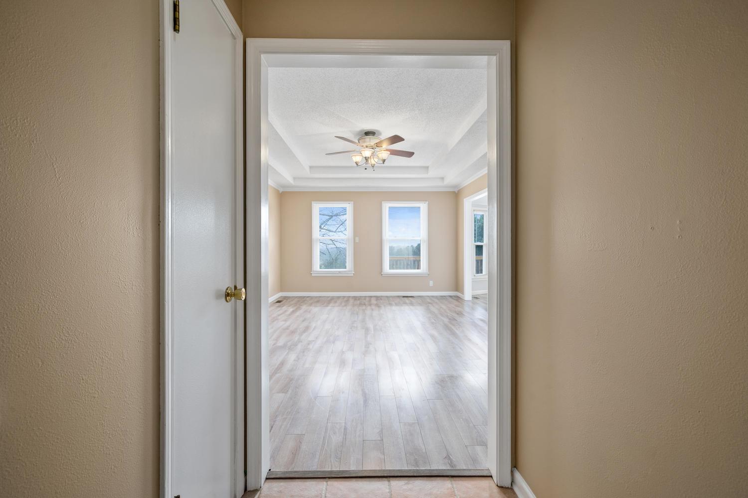 1668 Haynes Road Woodlawn, TN 37191 - Photo 4 of 27 Gallery Image 4