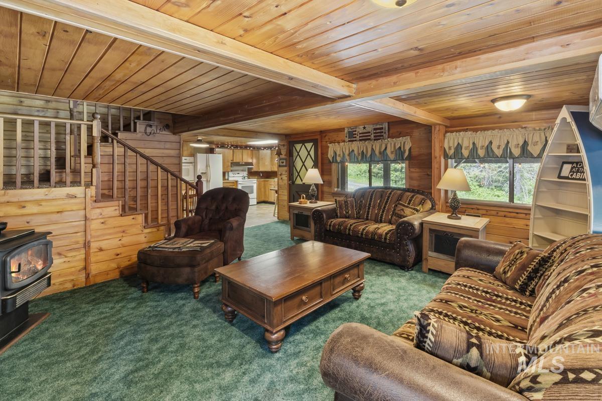 567 West Mountain Road Cascade, ID 83611 - Photo 9 of 32