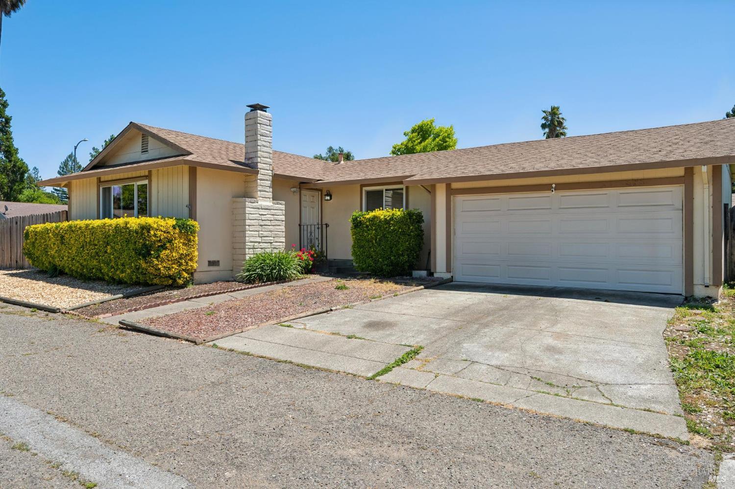7293 Circle Drive Rohnert Park, CA 94928 - Photo 2 of 37