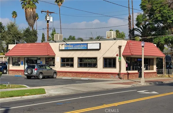 a car parked in front of a building