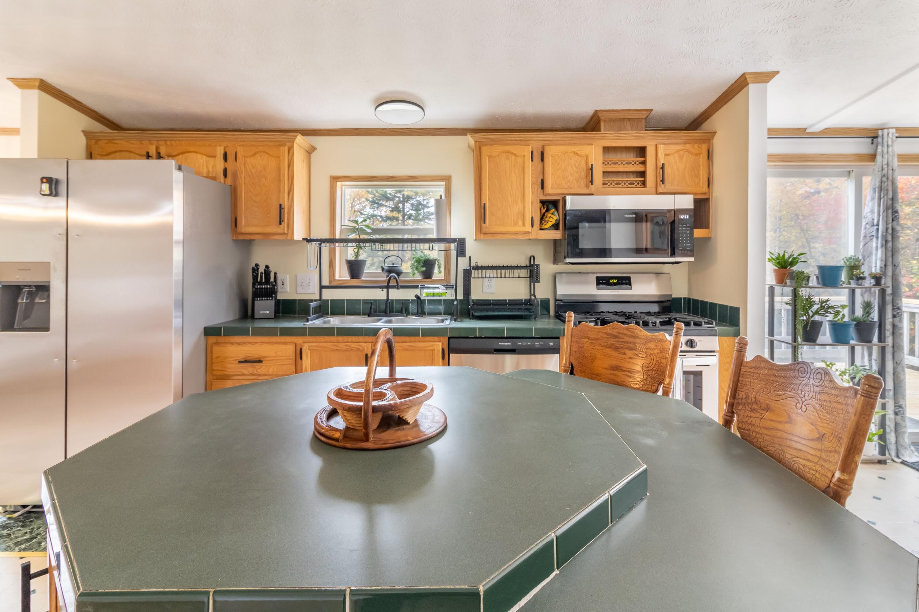 352 Pout Town Road Stockton Springs, ME 04981 - Photo 7 of 54 352 Pout Town Interiors-13