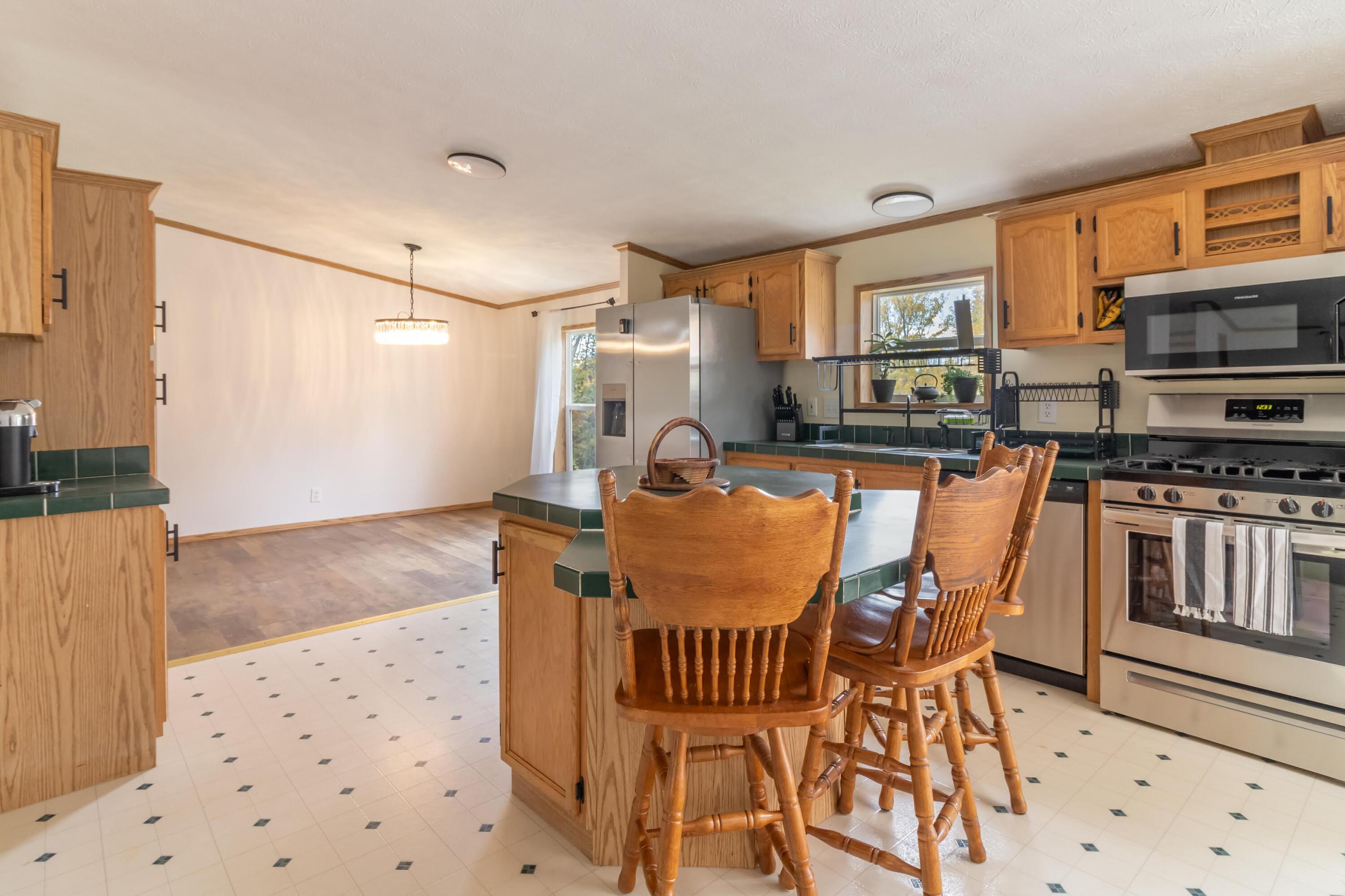 352 Pout Town Road Stockton Springs, ME 04981 - Photo 8 of 54 352 Pout Town Interiors-14