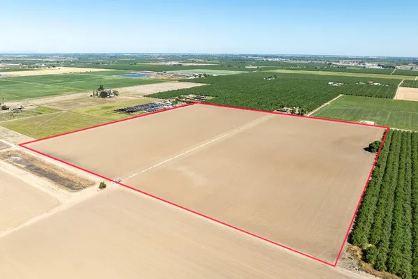 a view of an outdoor space and a lake view