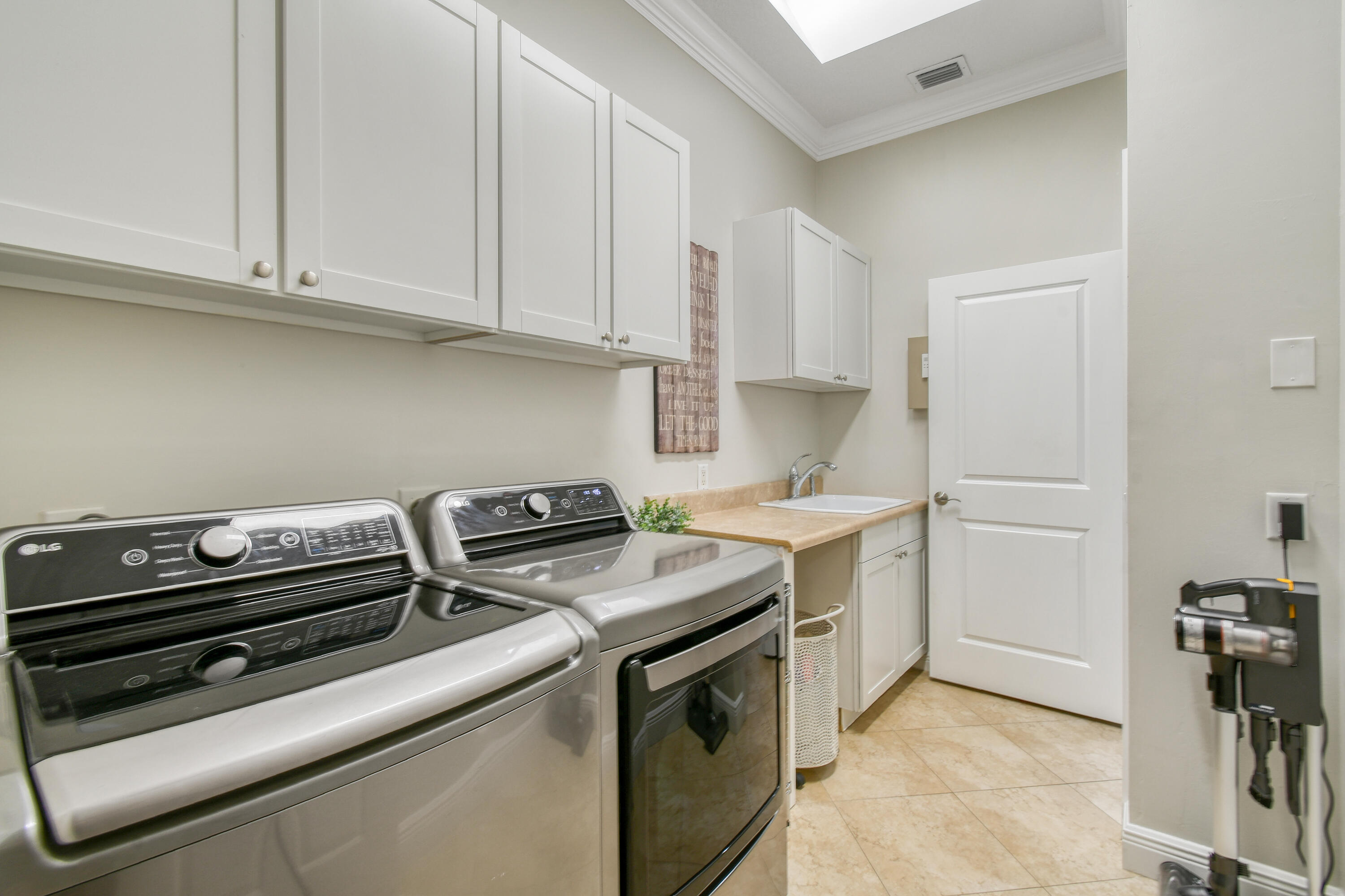 191 Hampton Circle Jupiter, FL 33458 - Photo 36 of 39 N36_DSC_3578