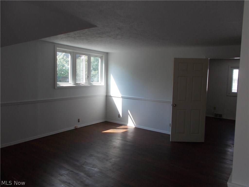 3911 Bluestone Road Cleveland Heights, OH 44121 - Photo 6 of 19 Gallery Image 6
