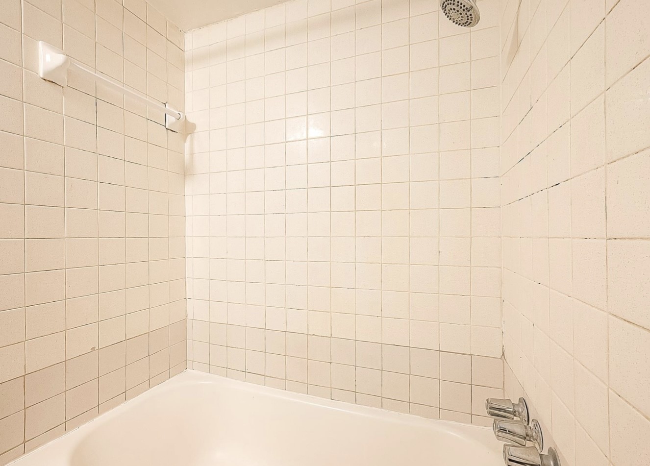 1108 West Tri Oaks Lane, Unit 150 Houston, TX 77043 - Photo 25 of 26 a bathroom with a shower