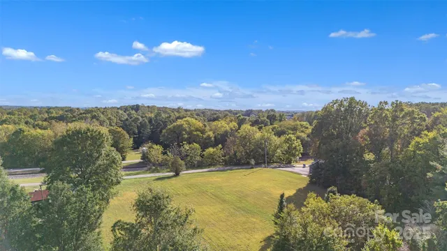 a view of a golf course