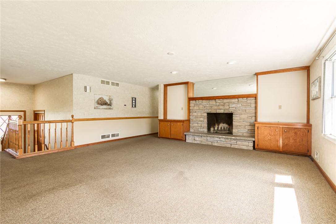 299 Fairport Road East Rochester, NY 14445 - Photo 17 of 48