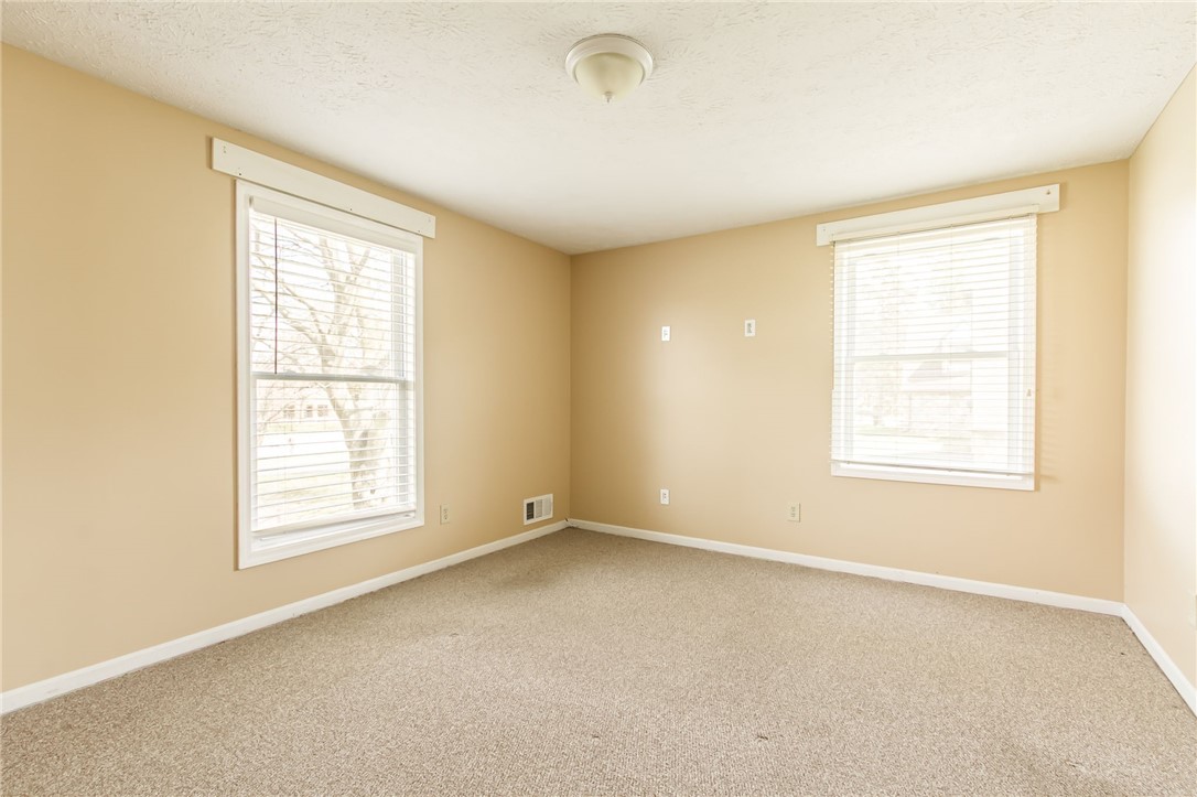 299 Fairport Road East Rochester, NY 14445 - Photo 28 of 48