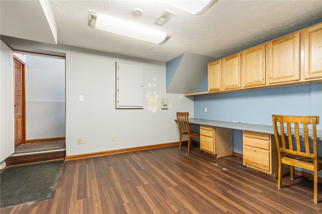 299 Fairport Road East Rochester, NY 14445 - Photo 40 of 48