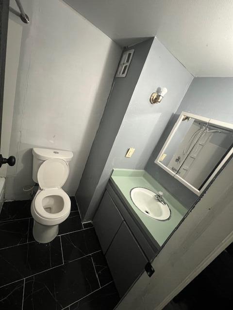 9325 West Allyn Street, Unit B Milwaukee, WI 53224 - Photo 6 of 14 Main Bathroom-2