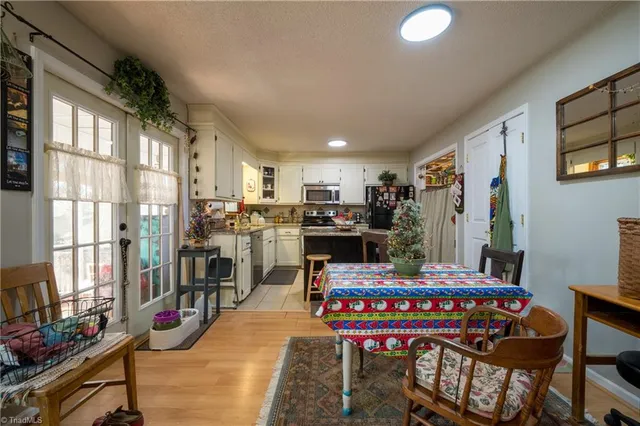 $299,900 | 710 Saddle Drive, Pilot Mountain, NC 27041