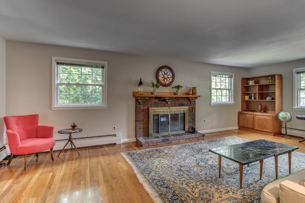 11 Andrews Road Wakefield, MA 01880 - Photo 6 of 30 Gallery Image 6