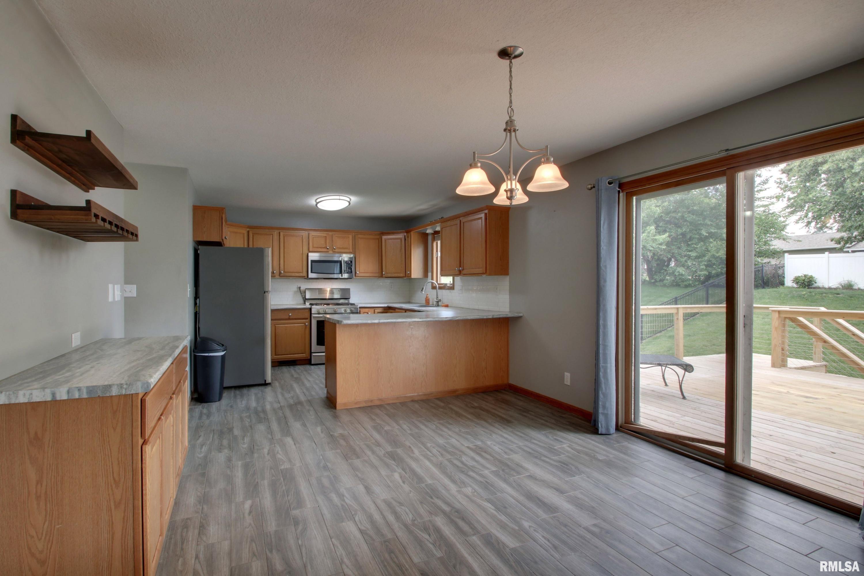 1300 Cadbury Ridge Quincy, IL 62305 - Photo 5 of 23