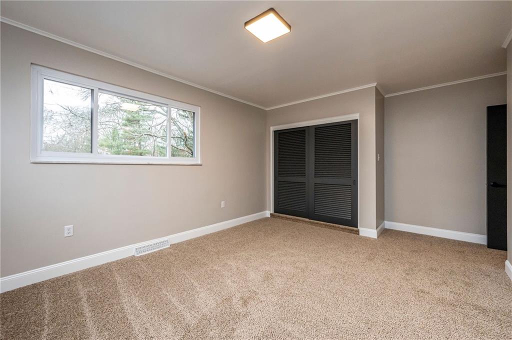 630 Bascom Avenue Pittsburgh, PA 15212 - Photo 16 of 25 an empty room with windows