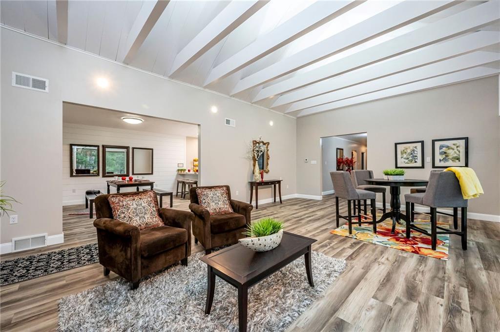 630 Bascom Avenue Pittsburgh, PA 15212 - Photo 5 of 25 a living room with furniture and wooden floor