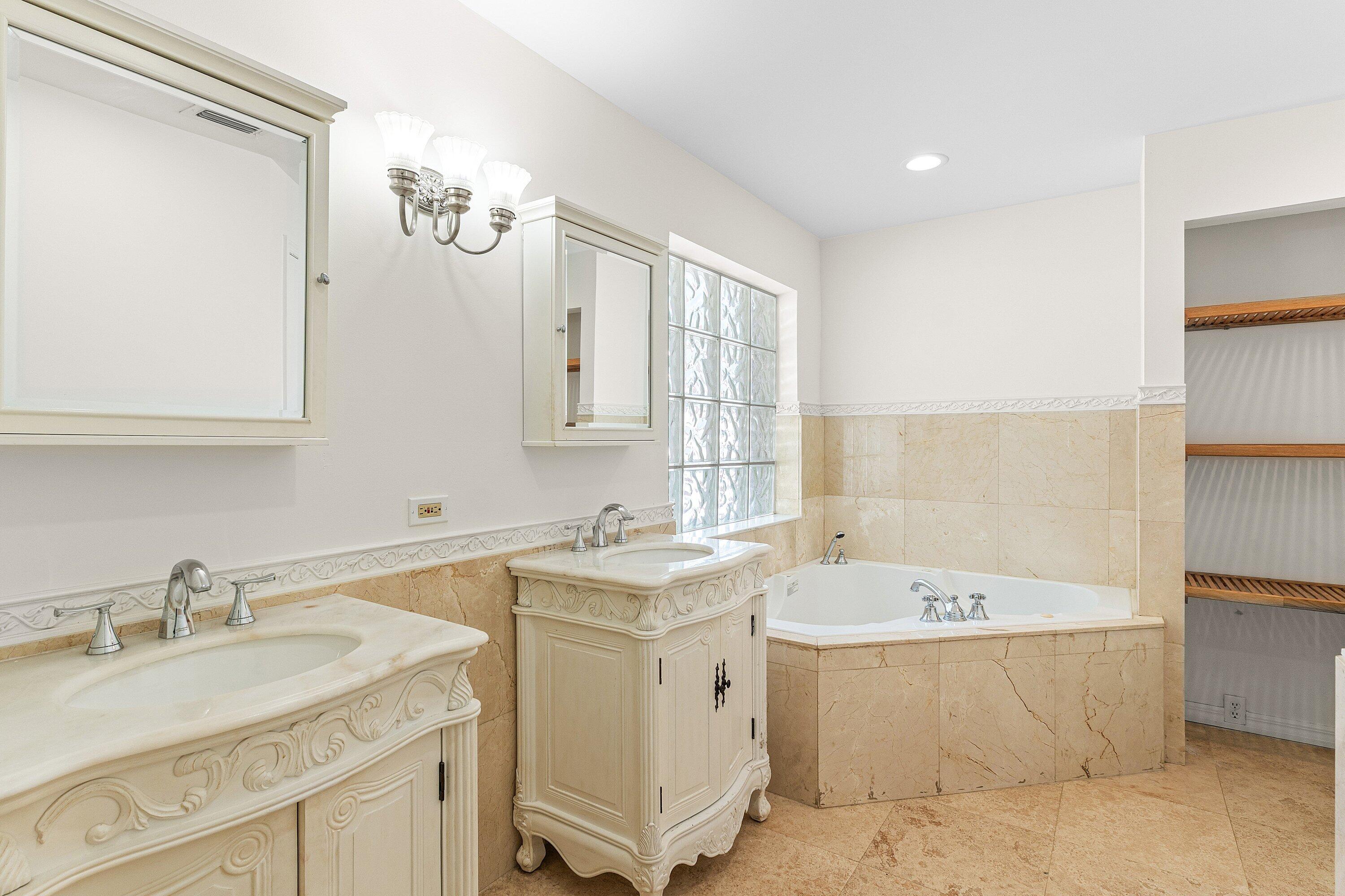 451 Northeast 25th Terrace Boca Raton, FL 33431 - Photo 27 of 47 451 NE 25 Terrace (25)