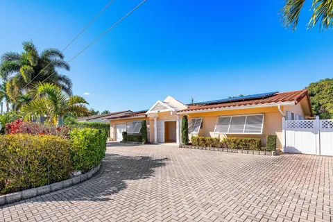 $895,000 | 451 Northeast 25th Terrace, Boca Raton, FL 33431