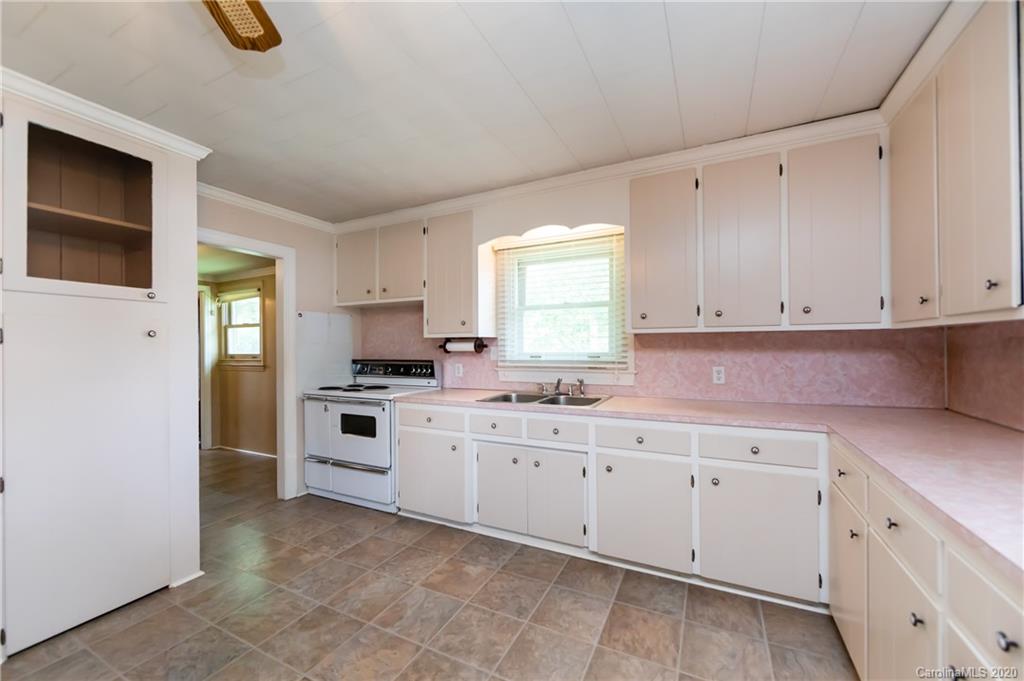 1406 Shearers Road Mooresville, NC 28115 - Photo 16 of 44 Gallery Image 16