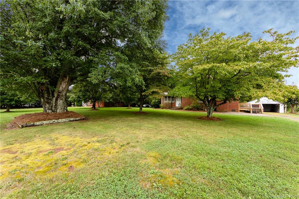 1406 Shearers Road Mooresville, NC 28115 - Photo 3 of 44 Gallery Image 3