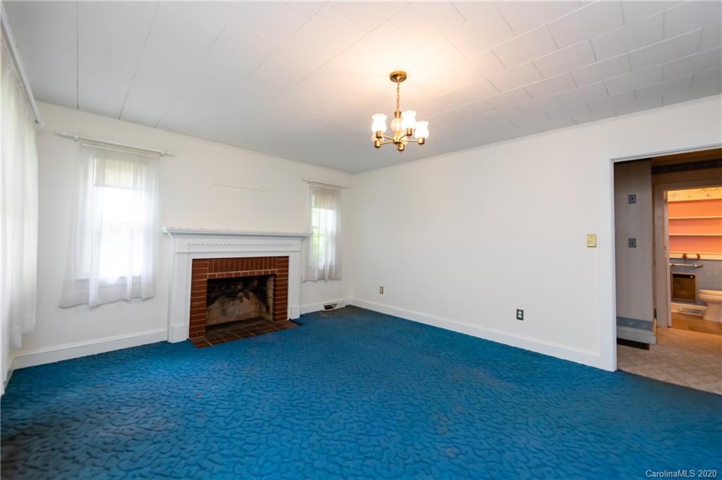 1406 Shearers Road Mooresville, NC 28115 - Photo 8 of 44 Gallery Image 8