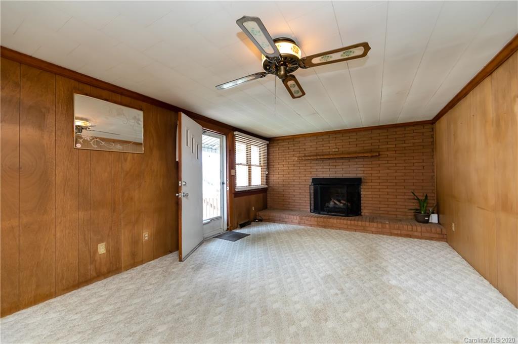 1406 Shearers Road Mooresville, NC 28115 - Photo 10 of 44 Gallery Image 10