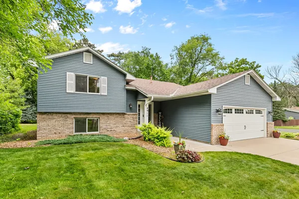 $415,000 | 4911 106th Avenue Northeast, Circle Pines, MN 55014