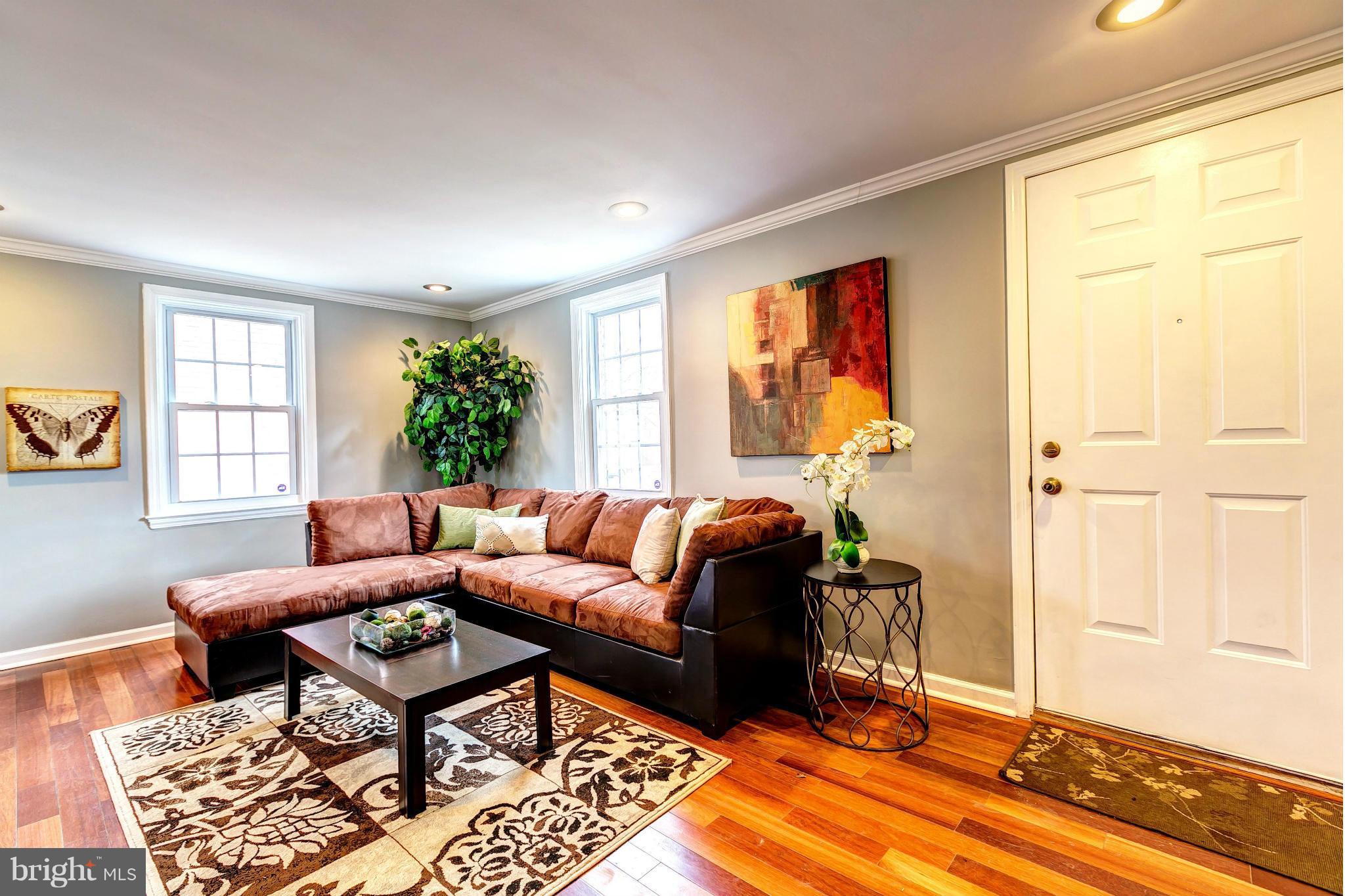4120 Colby Road Pikesville, MD 21208 - Photo 3 of 30 Sunny Living Room With Crown Molding