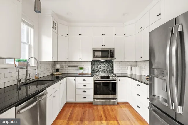 $1,175,000 | 415 Commonwealth Avenue, Alexandria, VA 22301