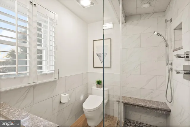 $1,175,000 | 415 Commonwealth Avenue, Alexandria, VA 22301