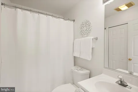 $1,175,000 | 415 Commonwealth Avenue, Alexandria, VA 22301