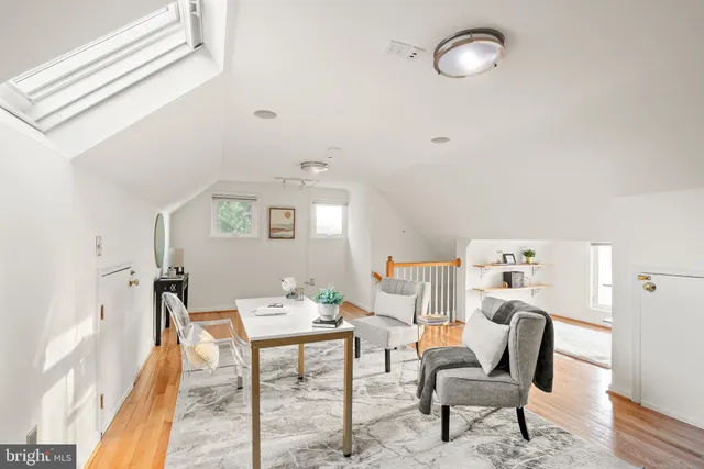 $1,175,000 | 415 Commonwealth Avenue, Alexandria, VA 22301