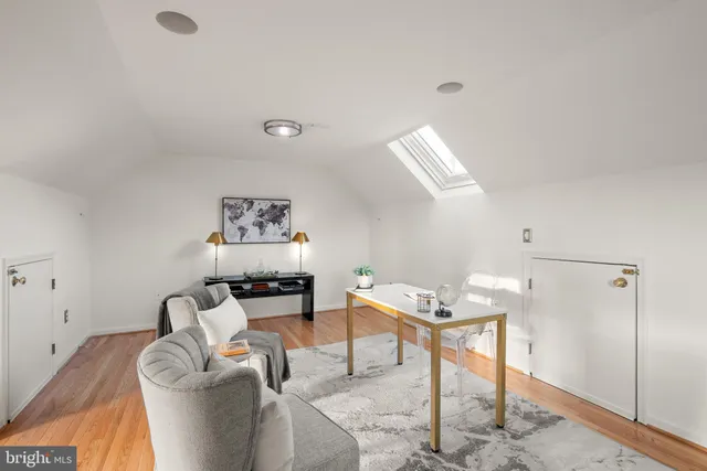 $1,175,000 | 415 Commonwealth Avenue, Alexandria, VA 22301