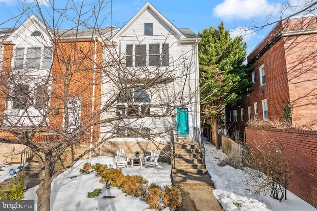 $1,175,000 | 415 Commonwealth Avenue, Alexandria, VA 22301