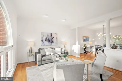 $1,175,000 | 415 Commonwealth Avenue, Alexandria, VA 22301