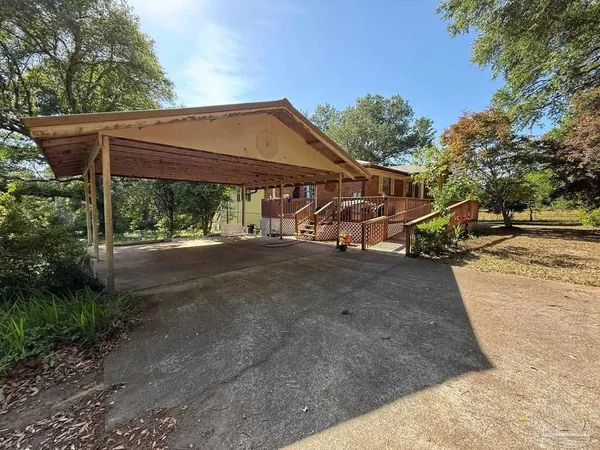 $1,850 | 4801 Berryhill Road, Milton, FL 32570