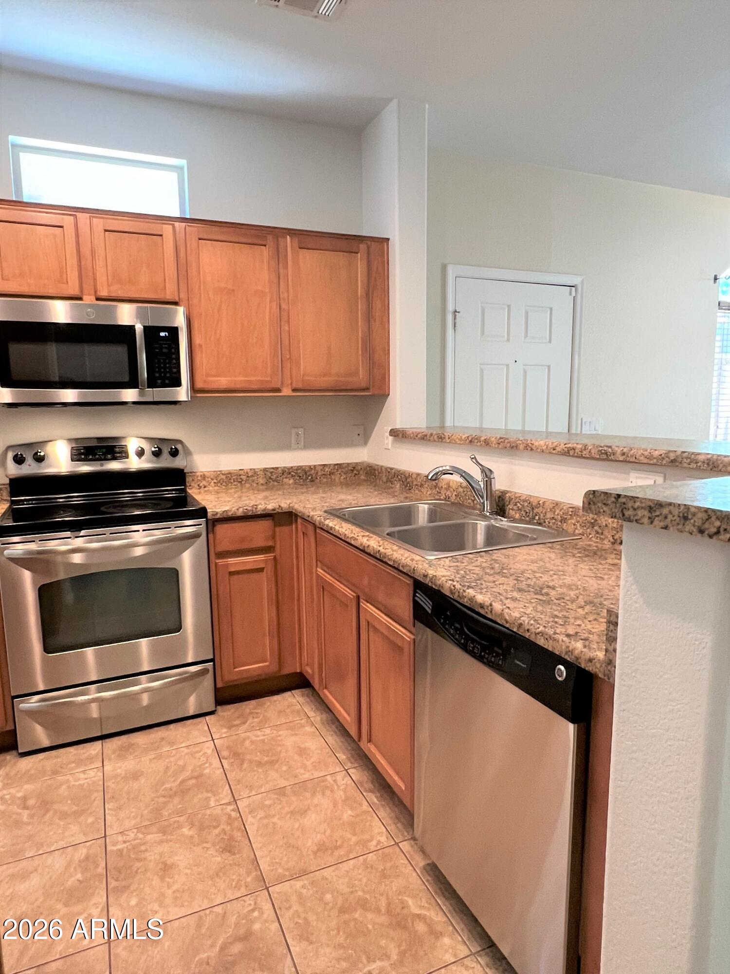 2150 West Alameda Road, Unit 1045 Phoenix, AZ 85085 - Photo 11 of 49 IMG_5940