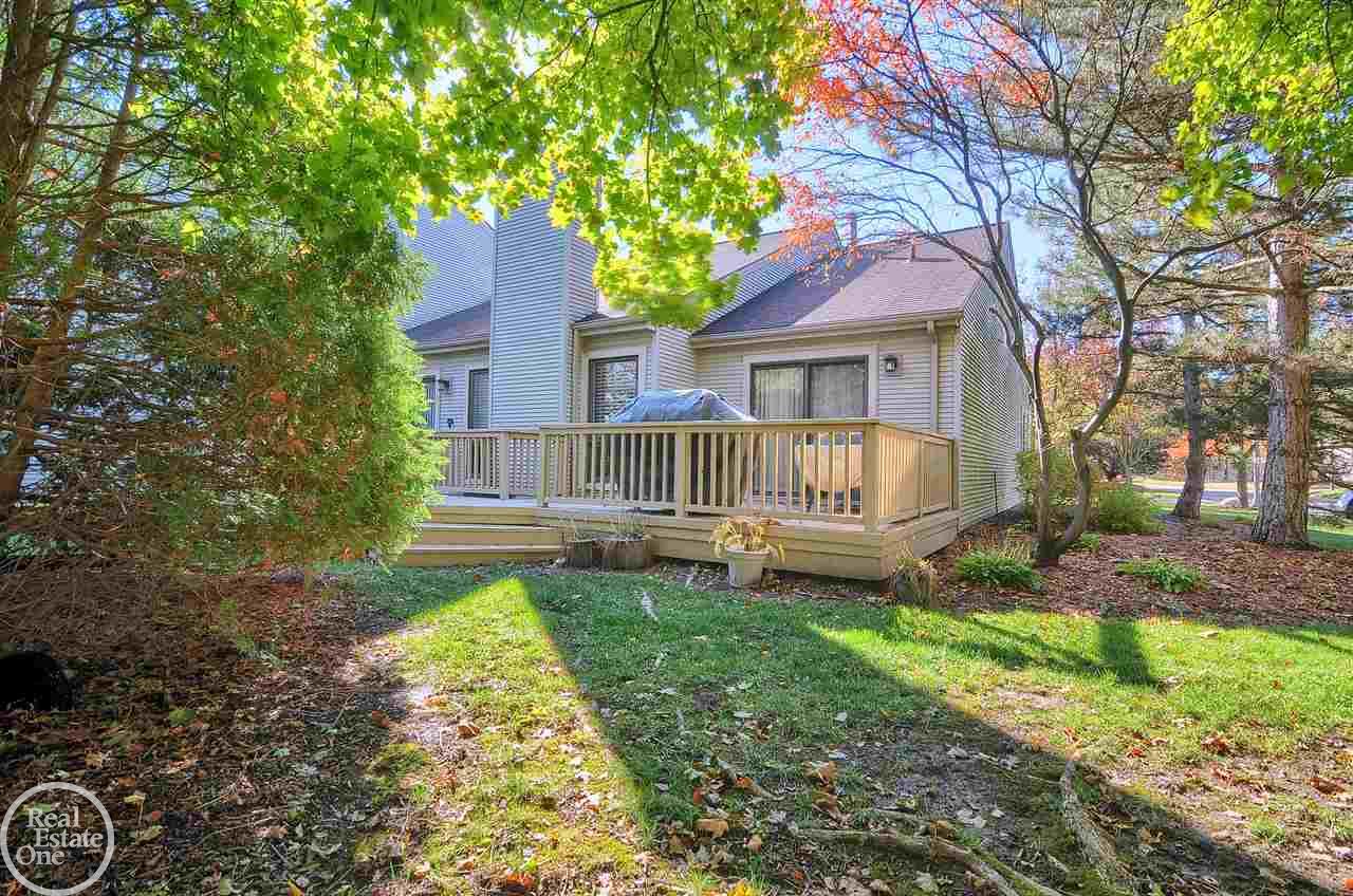 712 Eton Court, Unit #155 Rochester Hills, MI 48307 - Photo 3 of 28