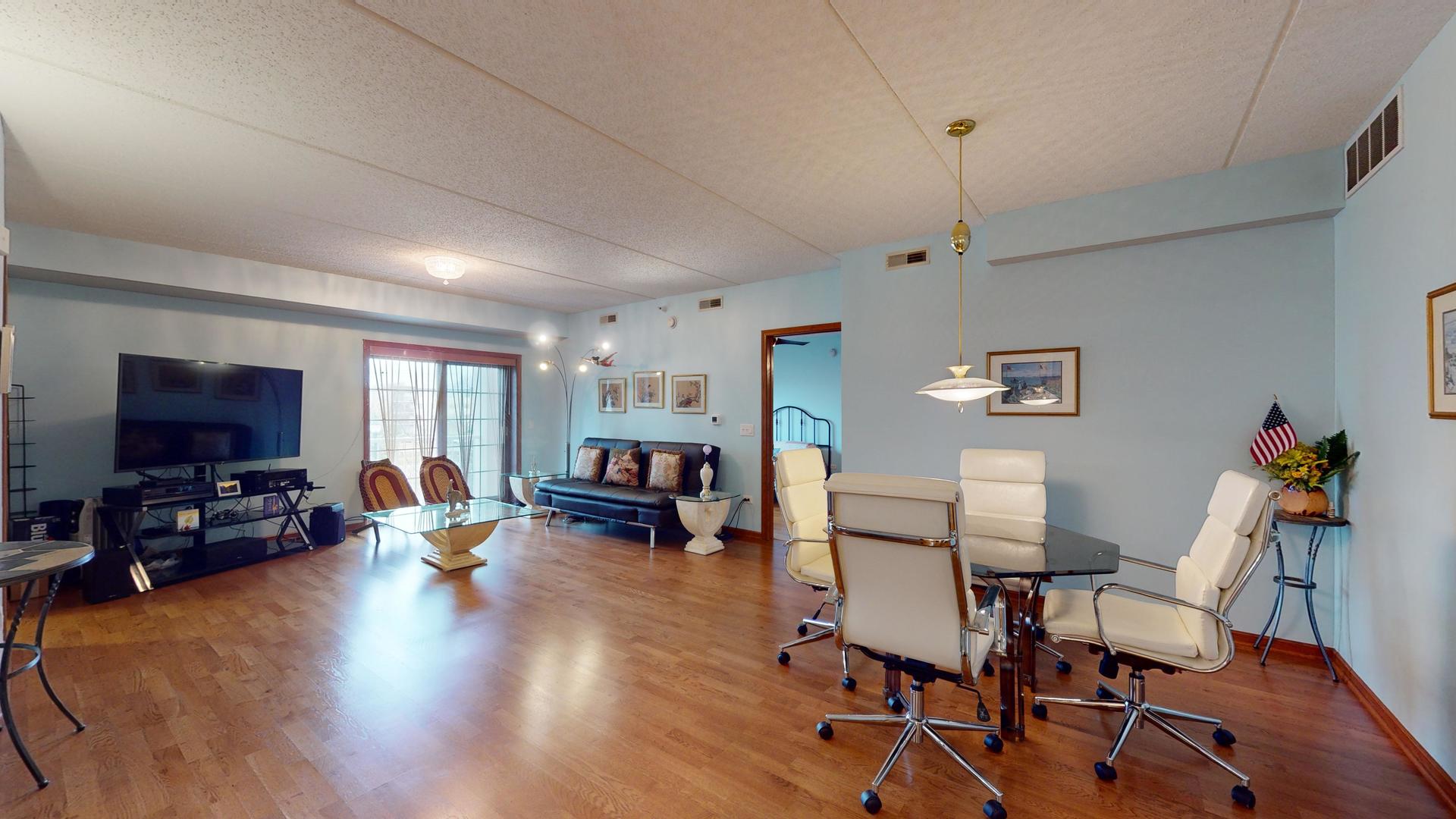 601 West Rand Road, Unit 207 Arlington Heights, IL 60004 - Photo 3 of 21