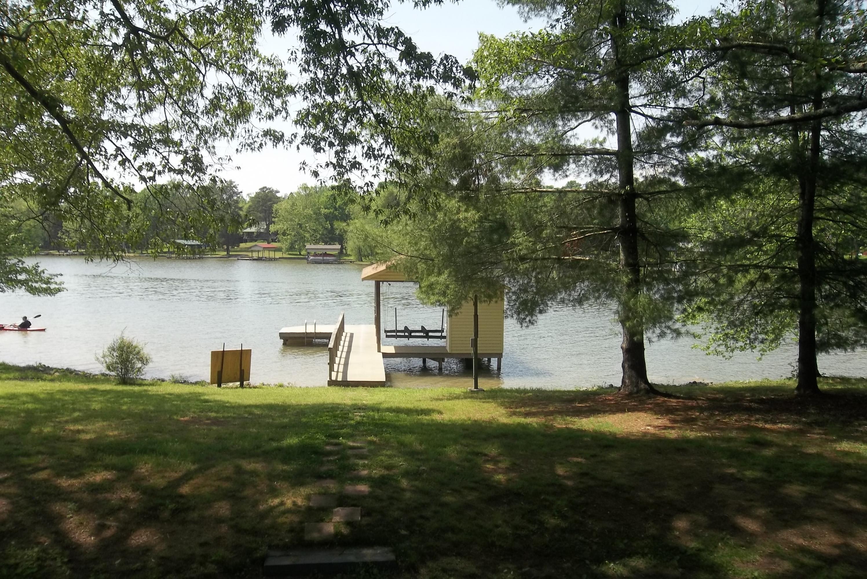 1470 River Road Kingston, TN 37763 - Photo 26 of 32 Lake front lawn