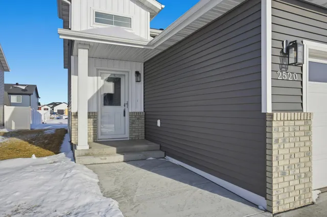 $319,900 | 2520 37th Avenue South, Moorhead, MN 56560