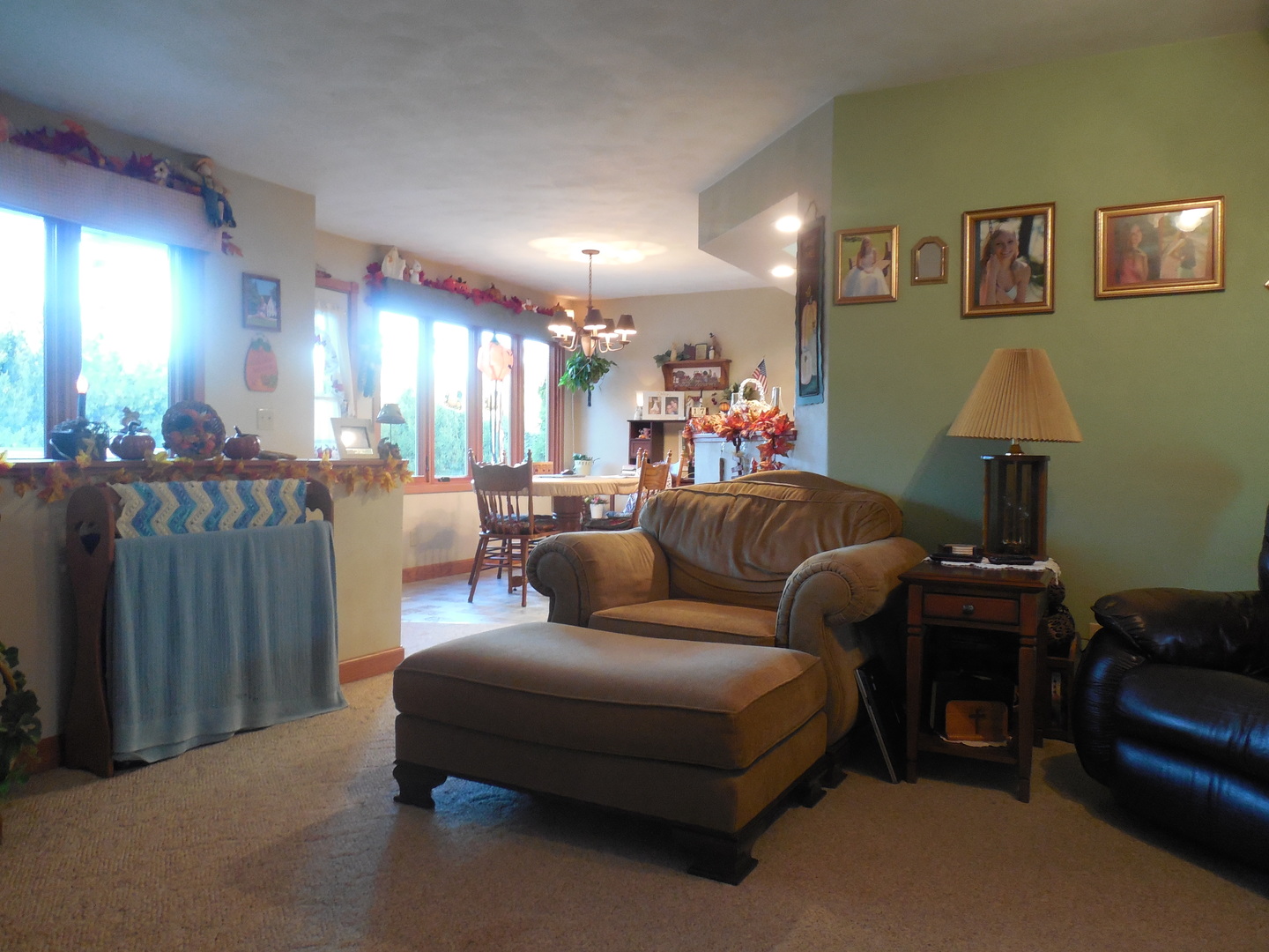 6472 Penrose Road Fulton, IL 61252 - Photo 7 of 21 a living room with furniture and a couch