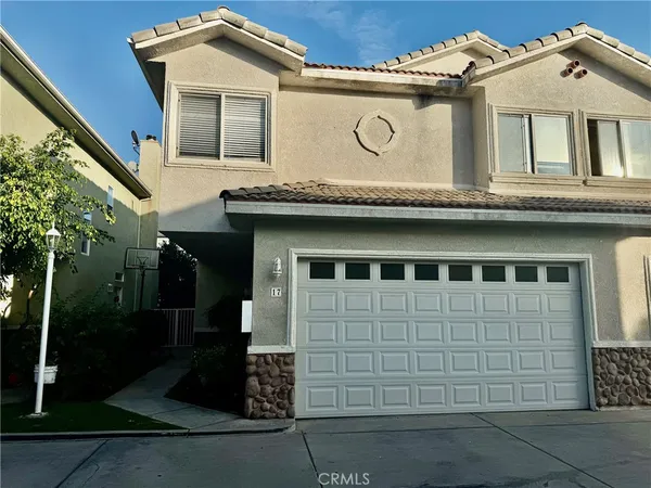$3,600 | 18930 Sherman Way, Unit 17, Reseda, CA 91335