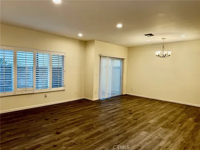 $4,100 | 18930 Sherman Way, Unit 17, Reseda, CA 91335