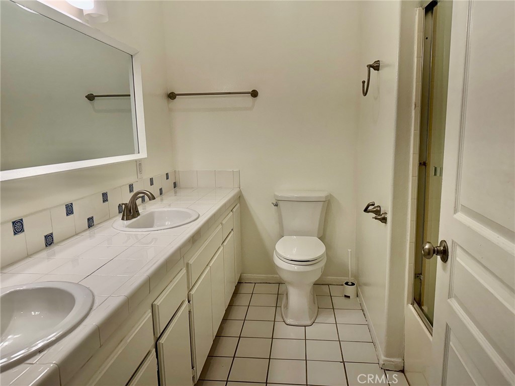 18930 Sherman Way, Unit 17 Reseda, CA 91335 - Photo 21 of 30