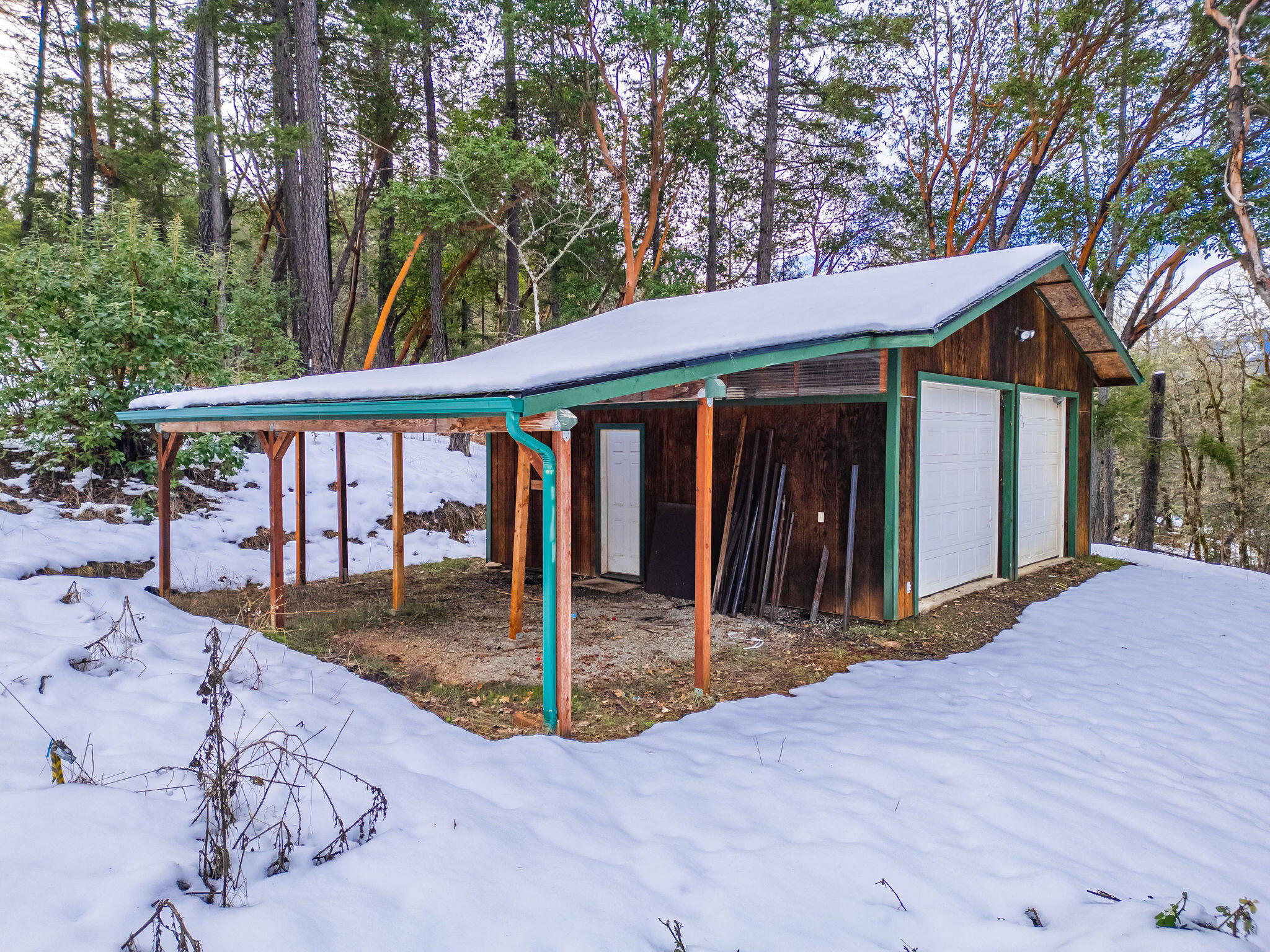 10523 Lower River Road Grants Pass, OR 97526 - Photo 52 of 58 Detached 2-car garage plus car port, with 220