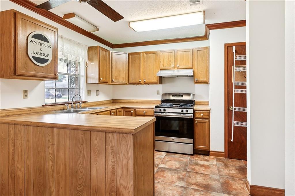 100 Apple Court Luling, LA 70070 - Photo 3 of 17